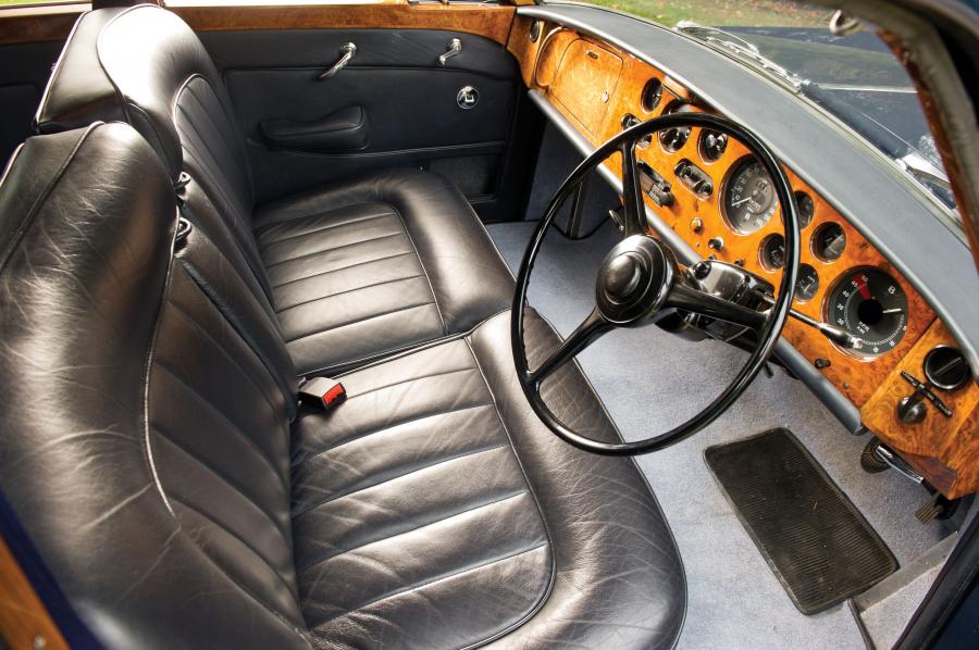 Интерьер Bentley S3 Continental Saloon by James Young 1963 года  (фото 12 из 15)